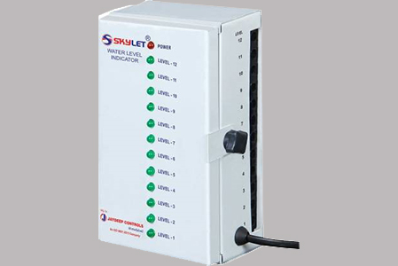 Water level detector